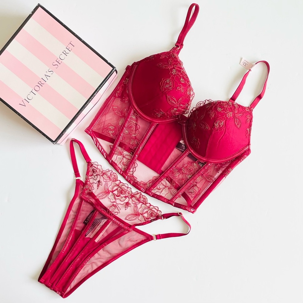 32C MEDIUM Victoria’s Secret red floral bra set